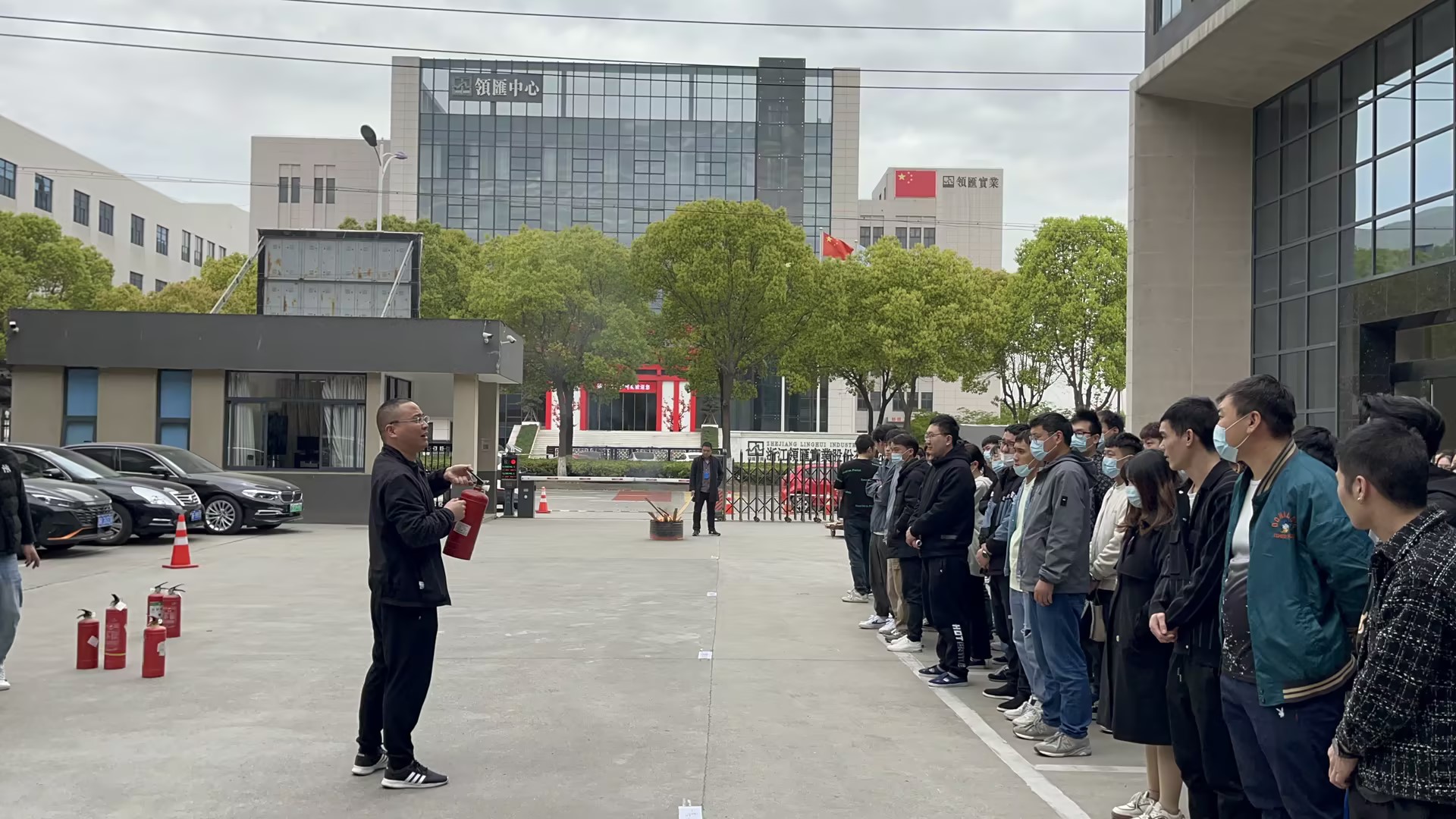 1681368746564576.jpg a21b544d-c700-47bf-8788-f8b461272b14.jpg